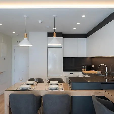 Apartment Sky View Design And Relax View With Free Parking *